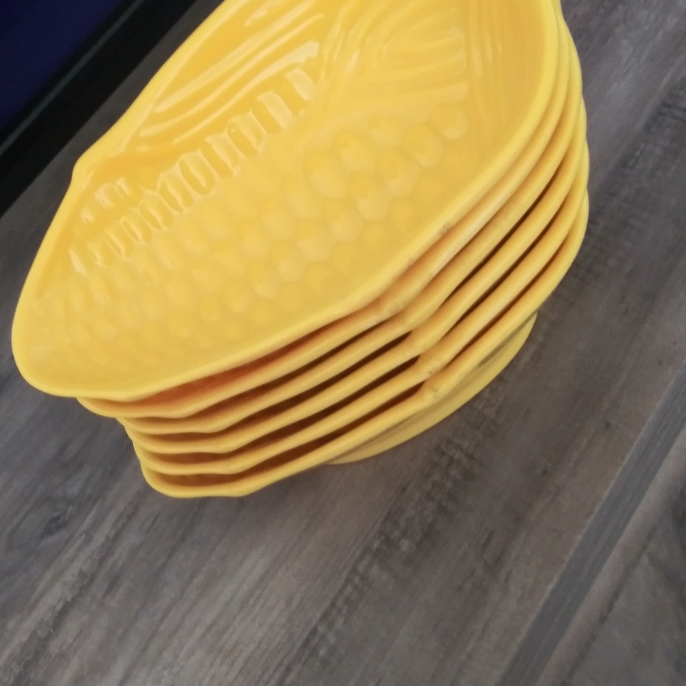 Corn Plates - Picture 2 of 3